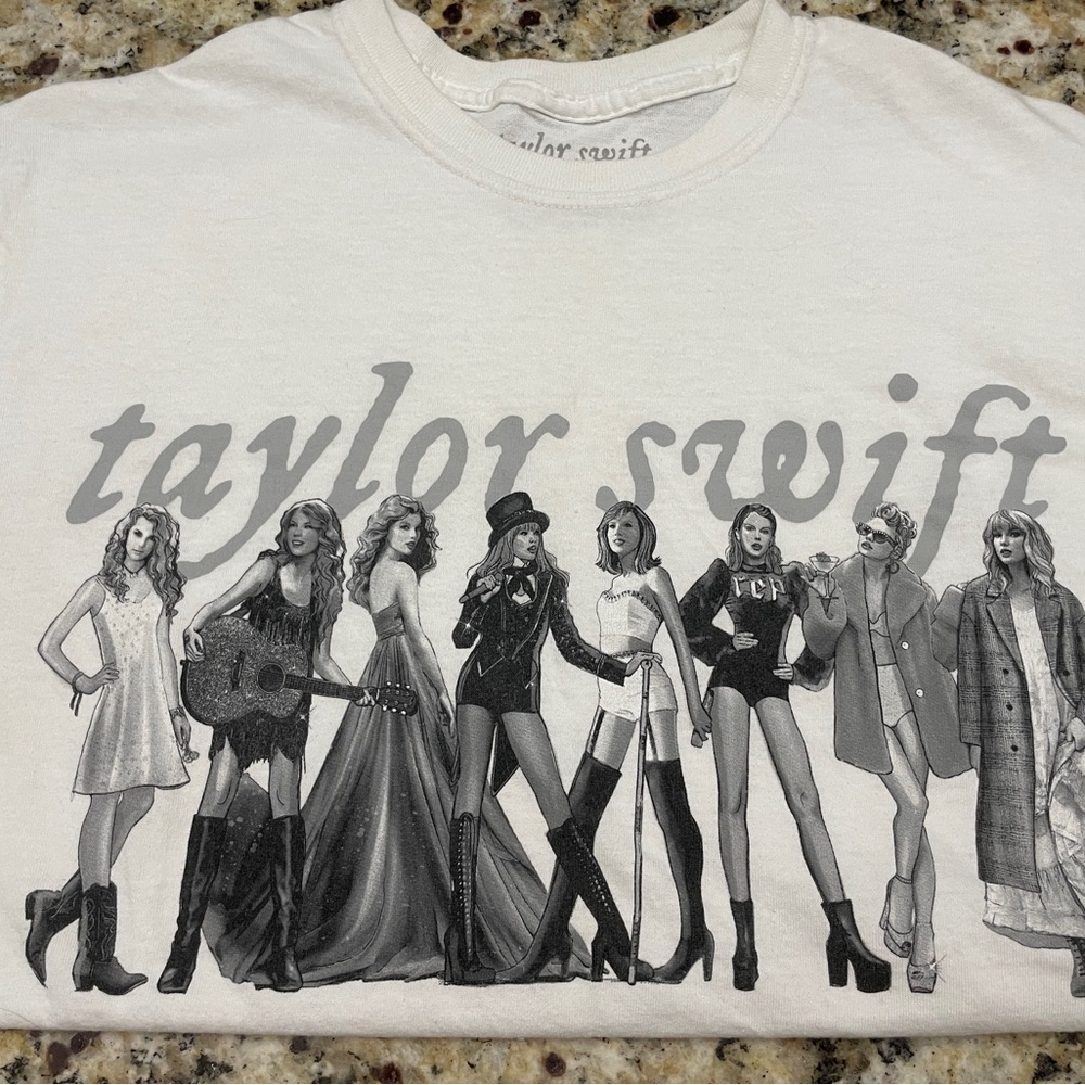 Taylor Swift Eras off white Graphic Short Sleeve Tee